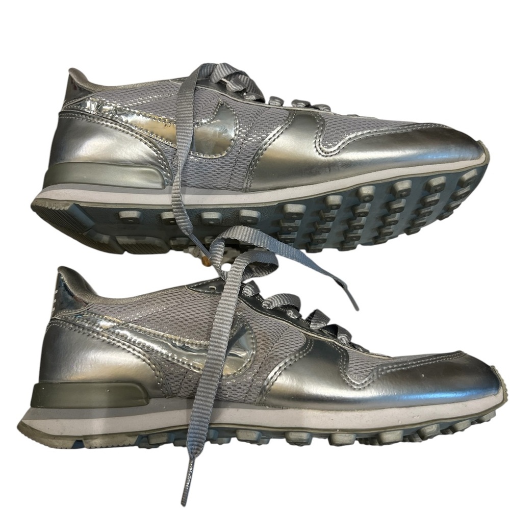 Rare Silver Nike internationalist  Sneakers